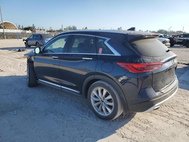 3PCAJ5M16KF107690 - 2019 INFINITI QX50 ESSENTIAL BLUE photo 2