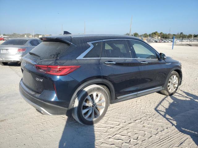 3PCAJ5M16KF107690 - 2019 INFINITI QX50 ESSENTIAL BLUE photo 3