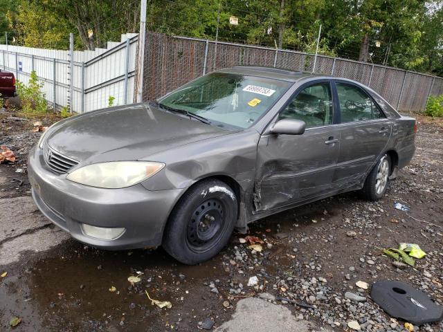 4T1BF30K25U596136 - 2005 TOYOTA CAMRY LE GRAY photo 1