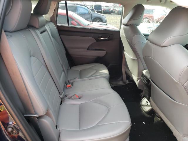 5TDHZRBH8MS077363 - 2021 TOYOTA HIGHLANDER XLE BLUE photo 11