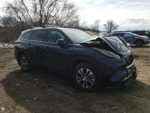 5TDHZRBH8MS077363 - 2021 TOYOTA HIGHLANDER XLE BLUE photo 4