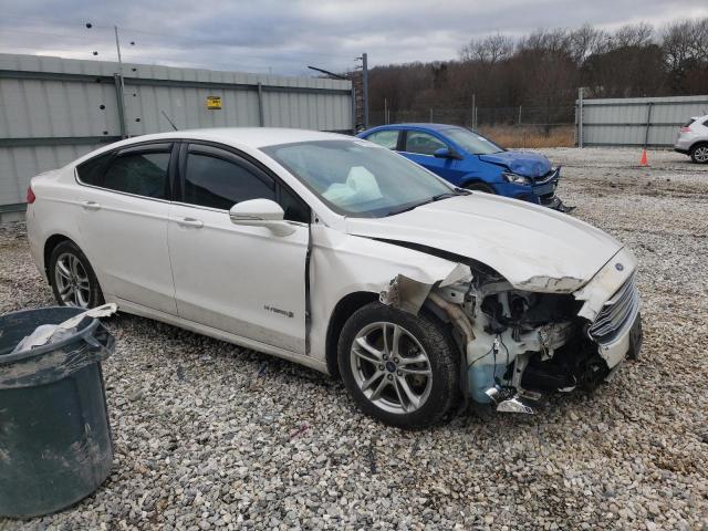 3FA6P0LUXGR126385 - 2016 FORD FUSION SE HYBRID WHITE photo 4