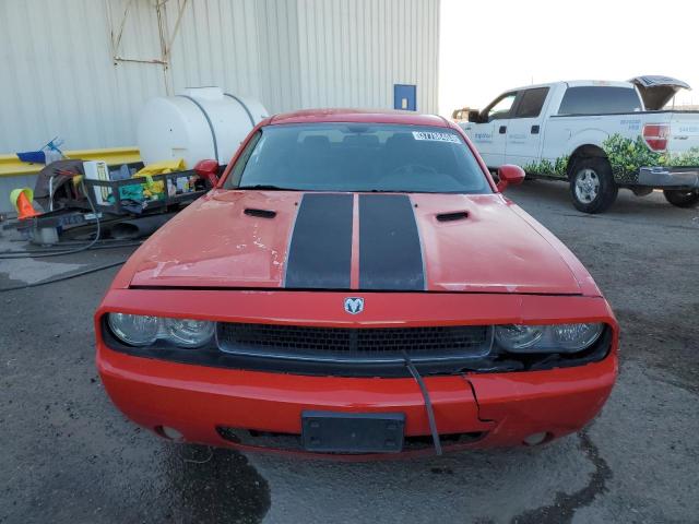 2B3CJ4DV6AH114042 - 2010 DODGE CHALLENGER SE RED photo 5