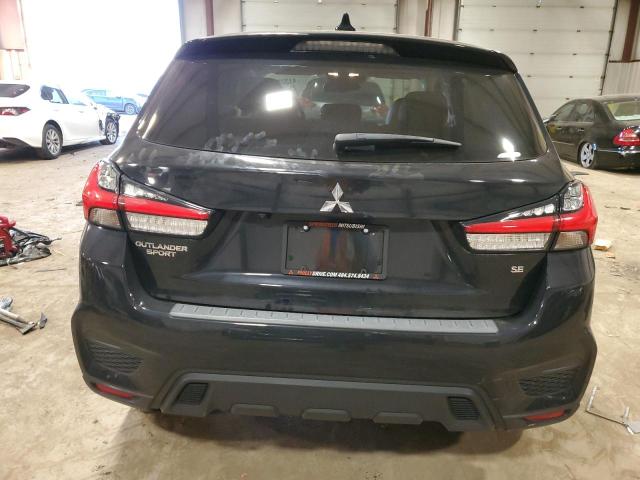 JA4ARUAU4NU009488 - 2022 MITSUBISHI OUTLANDER ES BLACK photo 6