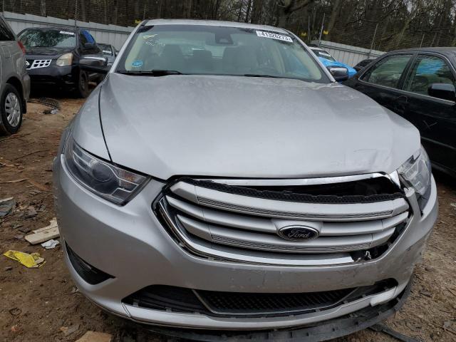 1FAHP2F86JG124151 - 2018 FORD TAURUS LIMITED SILVER photo 5