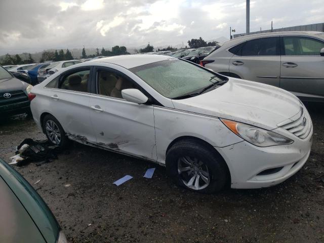 5NPEB4AC9DH609659 - 2013 HYUNDAI SONATA GLS WHITE photo 4