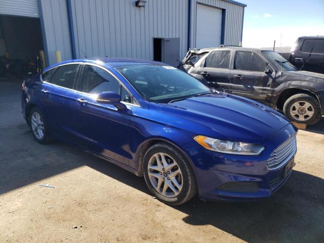 3FA6P0H70GR355578 - 2016 FORD FUSION SE BLUE photo 4