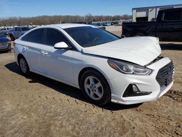 5NPE24AF2JH695273 - 2018 HYUNDAI SONATA SE WHITE photo 4