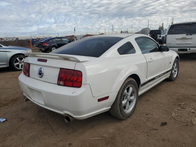 1ZVHT82H585120447 - 2008 FORD MUSTANG GT WHITE photo 3