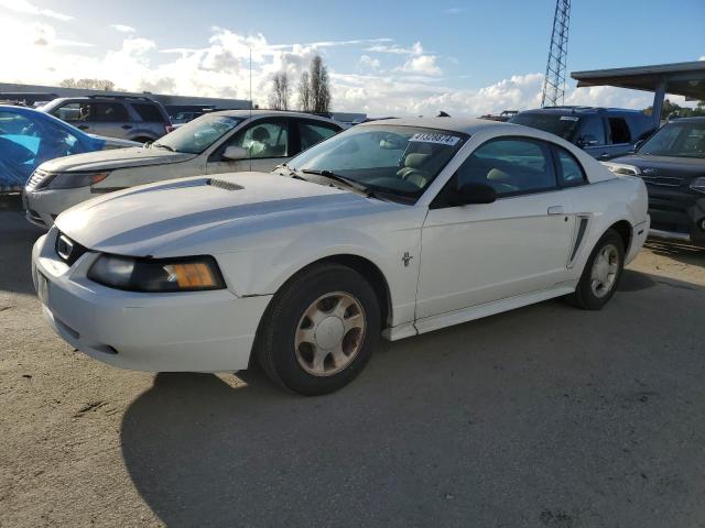 1FAFP404X1F256943 - 2001 FORD MUSTANG WHITE photo 1