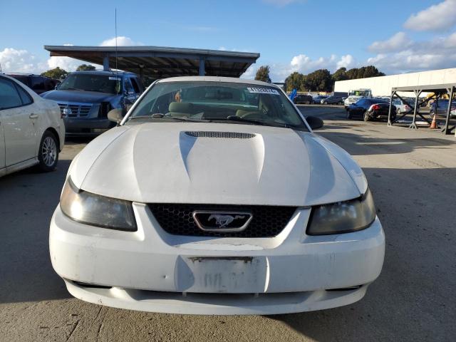 1FAFP404X1F256943 - 2001 FORD MUSTANG WHITE photo 5