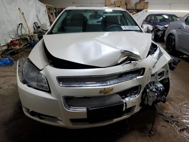 1G1ZE5E77BF262943 - 2011 CHEVROLET MALIBU LTZ თეთრი ფოტო 5