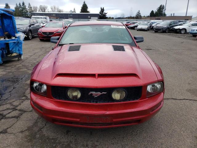 1ZVHT80N985157087 - 2008 FORD MUSTANG RED photo 5
