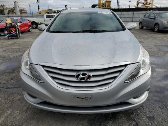 5NPEB4AC4CH414454 - 2012 HYUNDAI SONATA GLS SILVER photo 5