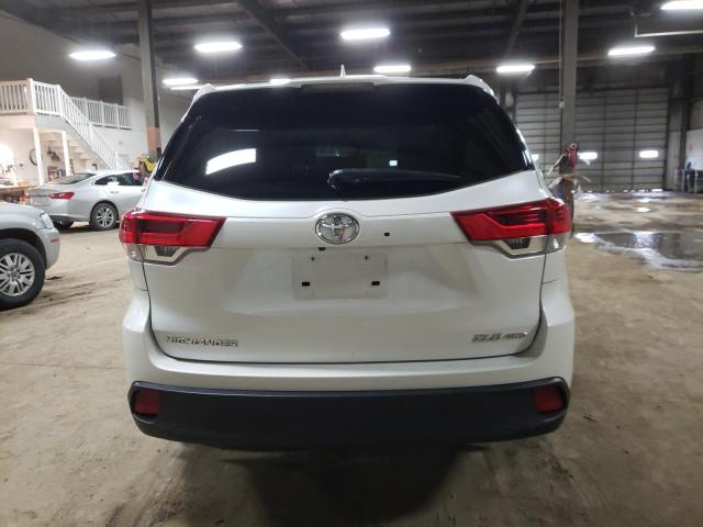 5TDJZRFH1HS445464 - 2017 TOYOTA HIGHLANDER SE WHITE photo 6