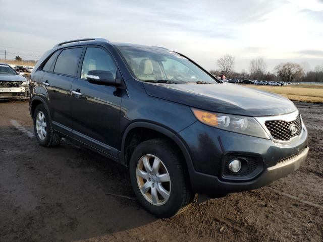 5XYKT3A67DG398666 - 2013 KIA SORENTO LX GRAY photo 4