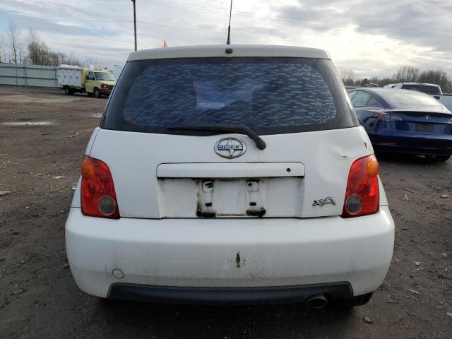 JTKKT624X40075807 - 2004 TOYOTA SCION XA WHITE photo 6