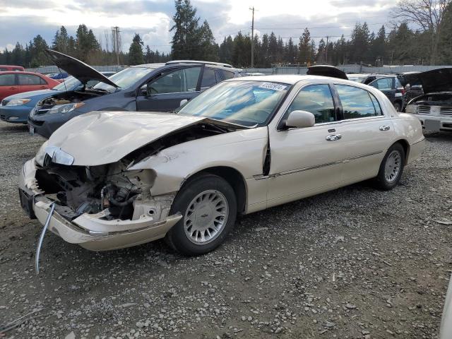 1LNHM83W2YY791937 - 2000 LINCOLN TOWN CARTIER BEIGE photo 1