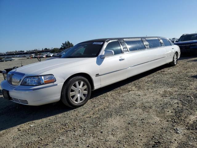 1L1FM81W34Y628395 - 2004 LINCOLN TOWN CAR EXECUTIVE Weiß Foto 1