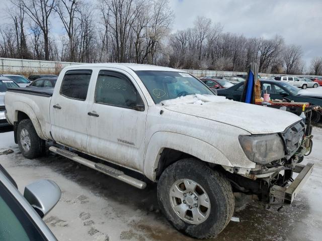 5TFMU4FNXBX003689 - 2011 TOYOTA TACOMA DOUBLE CAB LONG BED WHITE photo 4