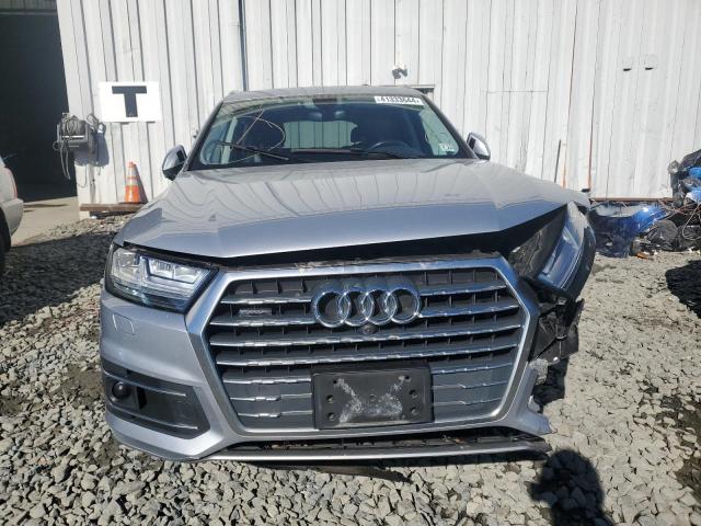 WA1LHAF7XJD028960 - 2018 AUDI Q7 PREMIUM PLUS SILVER photo 5