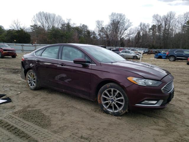 3FA6P0H73HR192717 - 2017 FORD FUSION SE BURGUNDY photo 4