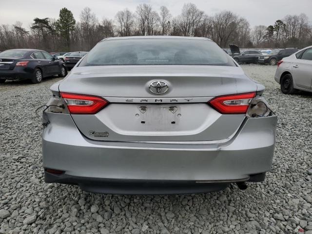 4T1B11HK5JU067698 - 2018 TOYOTA CAMRY L SILVER photo 6