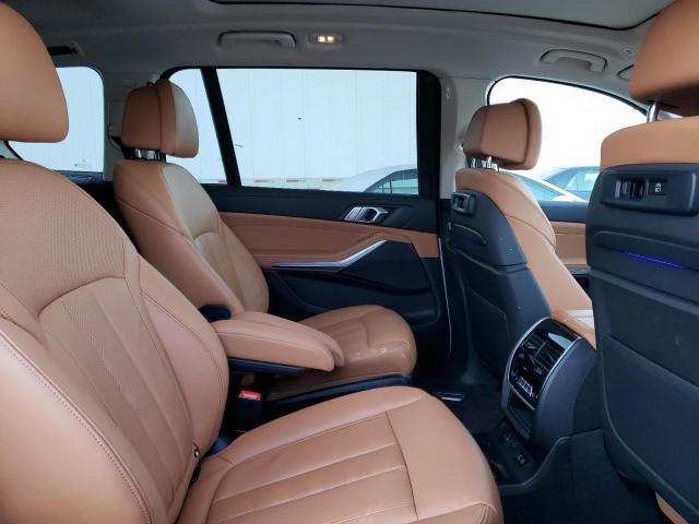 5UXCW2C05M9H26197 - 2021 BMW X7 XDRIVE40I WHITE photo 11