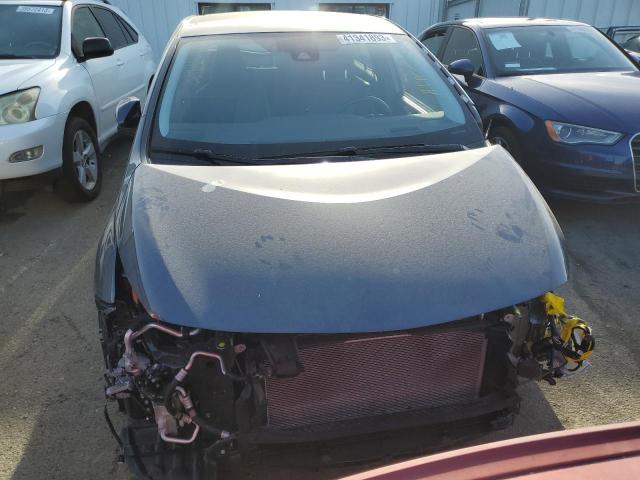 JTDKARFP5H3065628 - 2017 TOYOTA PRIUS PRIM 灰色 照片 5