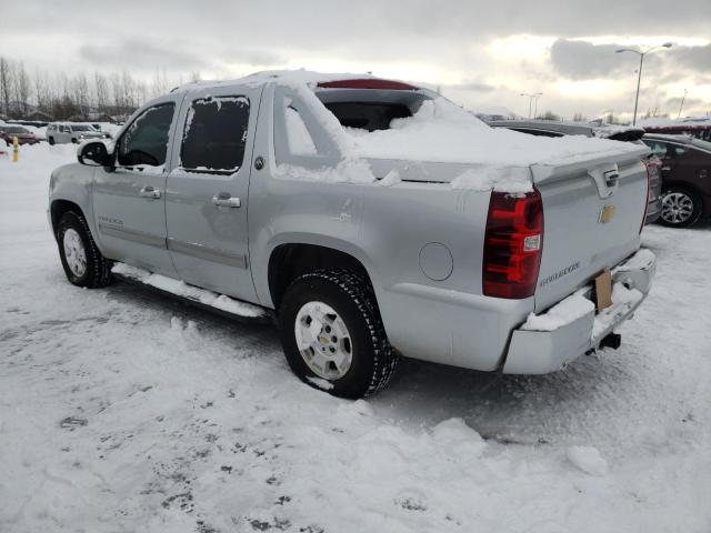 3GNTKFE78DG365891 - 2013 CHEVROLET AVALANCHE LT SILVER photo 2