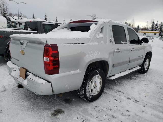 3GNTKFE78DG365891 - 2013 CHEVROLET AVALANCHE LT SILVER photo 3