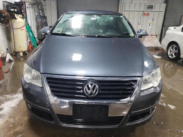 WVWJK73C19P012336 - 2009 VOLKSWAGEN PASSAT TURBO GRAY photo 5