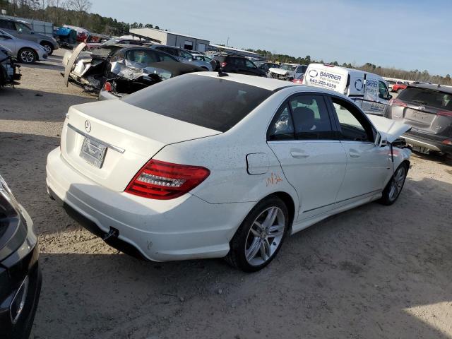 WDDGF4HB0CA689374 - 2012 MERCEDES-BENZ C 250 WHITE photo 3