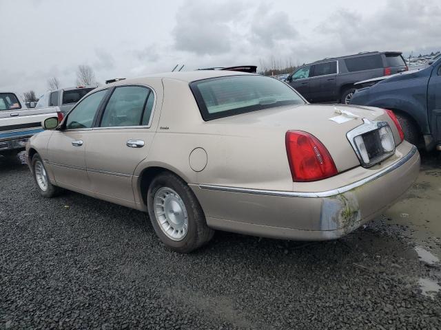 1LNFM81WXWY667812 - 1998 LINCOLN TOWN CAR EXECUTIVE BEIGE photo 2