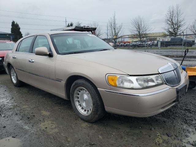 1LNFM81WXWY667812 - 1998 LINCOLN TOWN CAR EXECUTIVE BEIGE photo 4