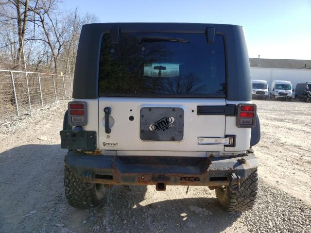 1J8GA59129L714477 - 2009 JEEP WRANGLER U SAHARA SILVER photo 6