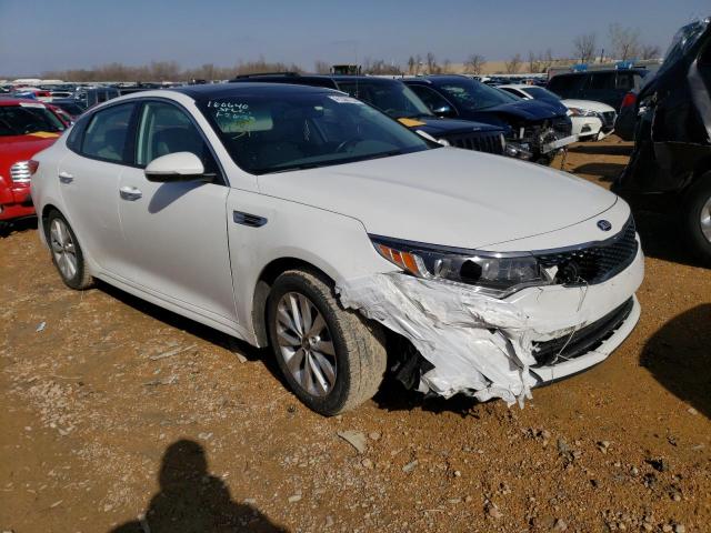 5XXGU4L30GG013775 - 2016 KIA OPTIMA EX WHITE photo 4