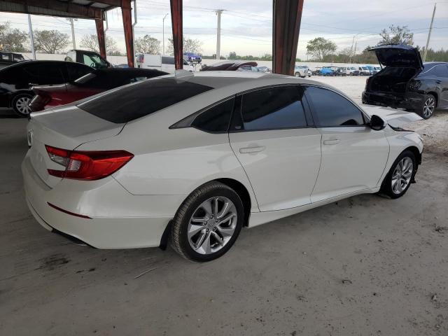 1HGCV1F16JA246441 - 2018 HONDA ACCORD LX WHITE photo 3