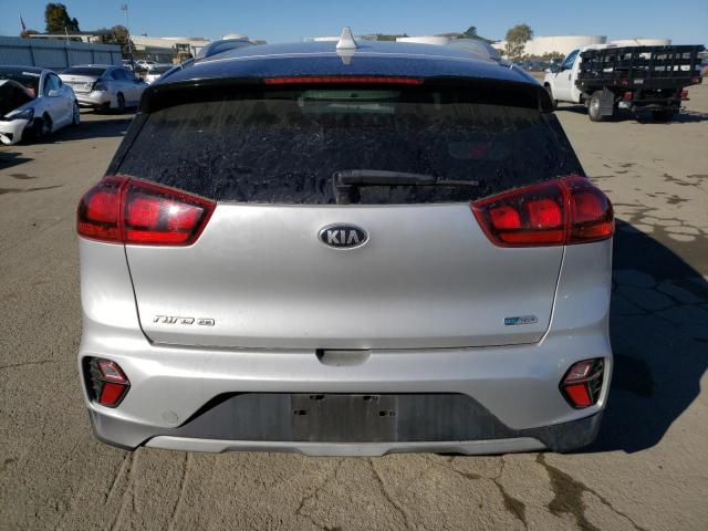 KNDCB3LC4L5398206 - 2020 KIA NIRO LX SILVER photo 6