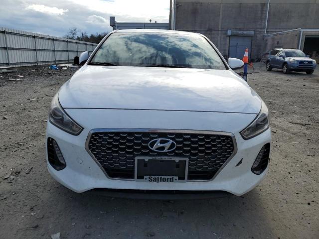 KMHH35LE9JU016900 - 2018 HYUNDAI ELANTRA GT WHITE photo 5