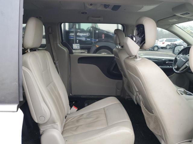 2C4RC1BG2FR561586 - 2015 CHRYSLER TOWN & COU TOURING WHITE photo 11