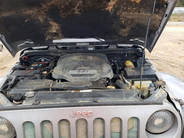 1C4BJWEG7DL609511 - 2013 JEEP WRANGLER U SAHARA SILVER photo 11