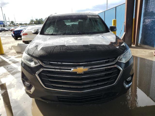 1GNERGKW4LJ212217 - 2020 CHEVROLET TRAVERSE LT GRAY photo 5