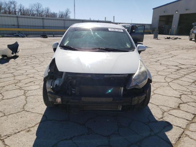 KNADM4A35D6317861 - 2013 KIA RIO LX WHITE photo 5