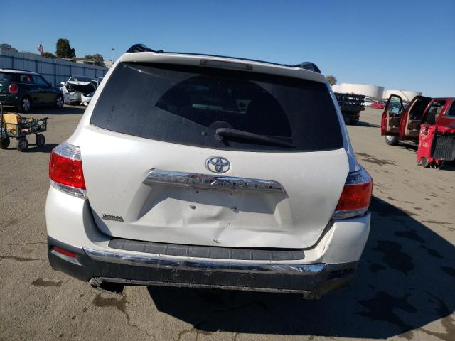 5TDZK3EH3DS120153 - 2013 TOYOTA HIGHLANDER BASE Ақ фото 6