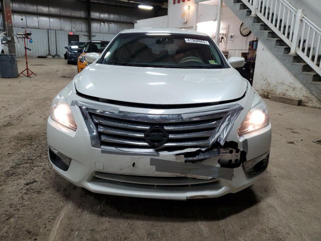 1N4AL3AP0DC906815 - 2013 NISSAN ALTIMA 2.5 WHITE photo 5