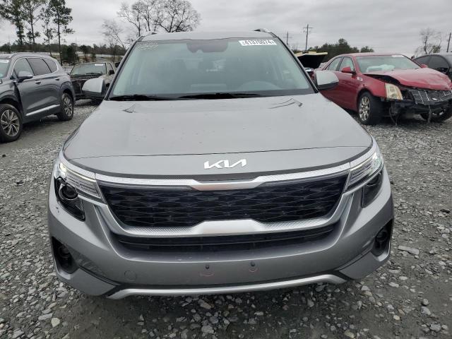 KNDEUCAA3P7358181 - 2023 KIA SELTOS S GRAY photo 5