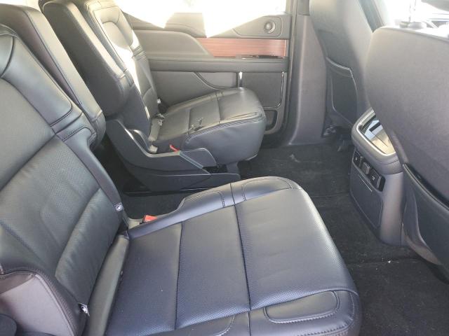 5LMJJ2NG8REL13826 - 2024 LINCOLN NAVIGATOR CREAM photo 11