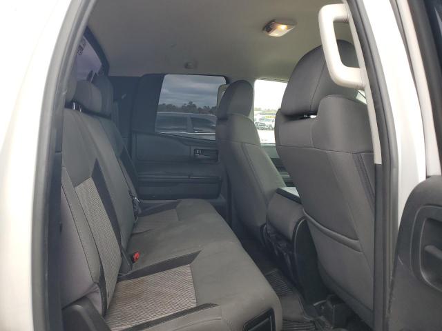 5TFRM5F19HX117992 - 2017 TOYOTA TUNDRA DOUBLE CAB SR/SR5 WHITE photo 10