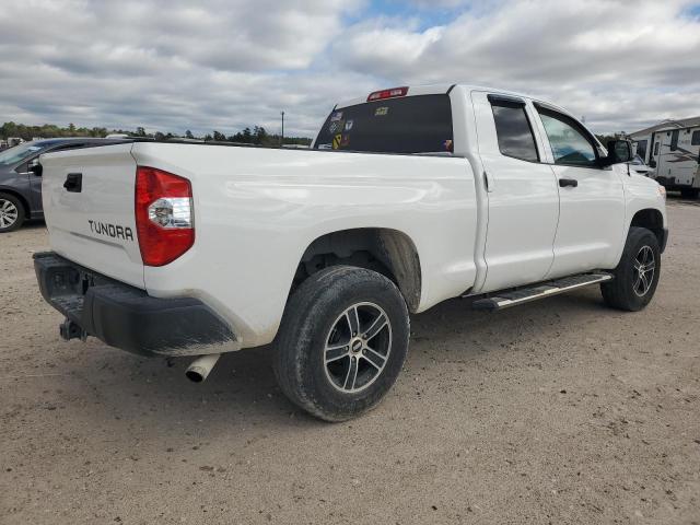 5TFRM5F19HX117992 - 2017 TOYOTA TUNDRA DOUBLE CAB SR/SR5 WHITE photo 3